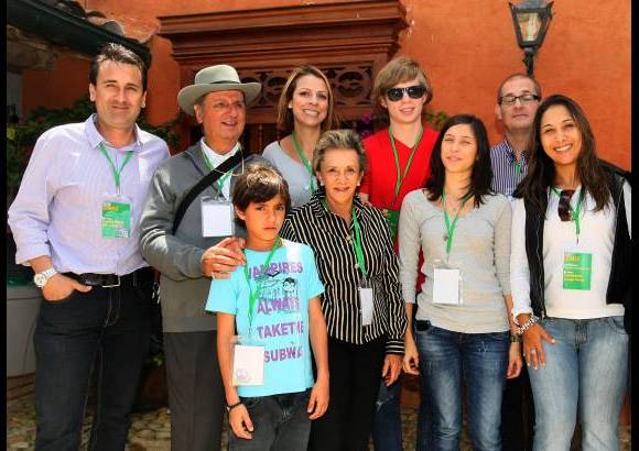 Jaime P&#233;rez - Carlos Dar&#237;o Osorio, Ra&#250;l Tamayo Gaviria, Norha Tamayo, Sebasti&#225;n Jaramillo, Mauricio Hoyos, Mateo Arango, Pilar G&#243;mez Mart&#237;nez, Mar&#237;a Paola Gait&#225;n, Clemencia Tamayo.