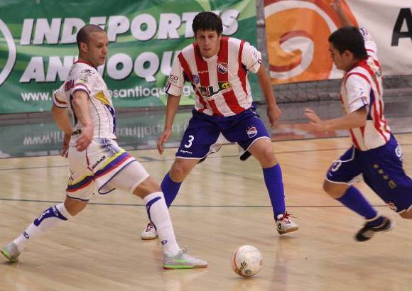 Hern&#225;n Vanegas - A la contienda entre campeones mundiales -los guaran&#237;es tienen tres t&#237;tulos incluyendo el del pasado campeonato, mientras que los patriotas suman uno- s&#243;lo le falt&#243; un mayor acompa&#241;amiento, ya que los deportistas brindaron un buen espect&#225;culo.