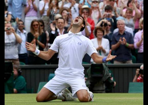 Reuters - Con su acceso a la final del All England Club, Djokovic se convertirá este lunes 4 de julio en número uno del mundo, puesto del que desbancará a Rafael Nadal aun cuando éste revalidara su título de 2010, después de 56 semanas del español en lo más alto del ranquin.
