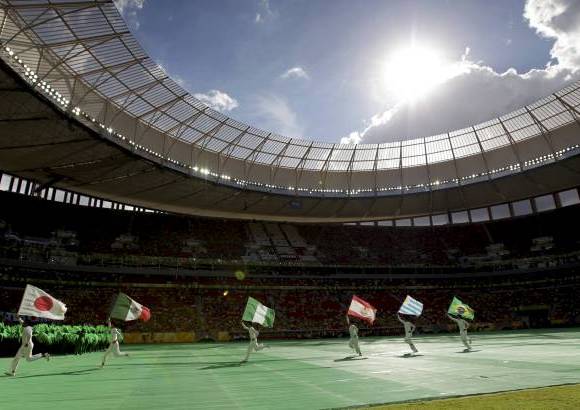 Reuters - La ceremonia inaugural de la Copa Confederaciones fue un mosaico de colores, sonidos e imágenes, que se prolongó durante 20 minutos.
