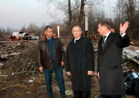 Reuters - El primer ministro ruso, Vladimir Putin, se desplaz&#243; al lugar de la tragedia, cerca de la ciudad de Smolensk, donde altos cargos de su Gobierno le informaron de que el accidente ocurri&#243; en medio de p&#233;simas condiciones meteorol&#243;gicas y escasa visibilidad.