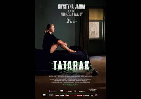 TATARAK (EL JUNCO) - Un anciano director comienza a filmar una pel&#237;cula sobre Marta, una mujer madura que recorre su vida en soledad junto a su marido, un doctor adicto al trabajo. El encuentro con un joven permite a Marta revivir su juventud y hace aflorar su feminidad.