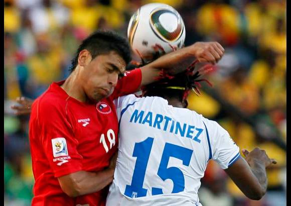 AP - Chile volvió a un Mundial tras su actuación en Francia 1998, donde sorteó la primera ronda con tres empates.