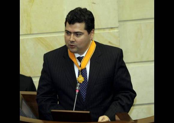 Colprensa - Cepeda resaltó que El Colombiano, en sus cien años de existencia, ha demostrado ser el "baluarte de la democracia" y resaltó cómo desde sus páginas ha trabajado por la libertad de expresión, la prensa libre, no sólo para Antioquia sino también para el país.