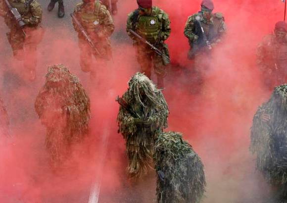 Esteban Vanegas - El Ejército Nacional hizo un homenaje por el Bicentenario.