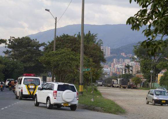 - La continuaci&#243;n de la V&#237;a Distribuidora en Jurisdicci&#243;n de Envigado es una de las obras menos complejas pues las franjas ya se encuentran reservadas.