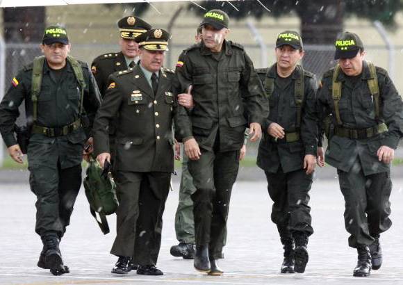 Ra&#250;l Palacios-Colprensa - El Sargento Erazo se reencontr&#243; este domingo con sus familiares, entre ellos sus dos hijas adolescentes.