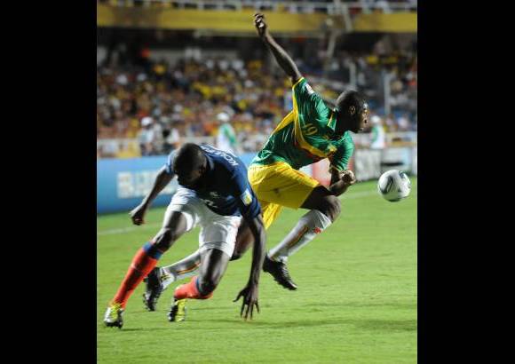 Colprensa - Por momentos Malí intentó adueñarse del balón, pero no fue claro al momento de pisar el área contraria.