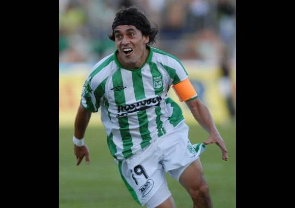 R&#243;binson S&#225;enz - 54 goles hizo con Nacional y 10 en el f&#250;tbol de Estados Unidos (MetroStar).