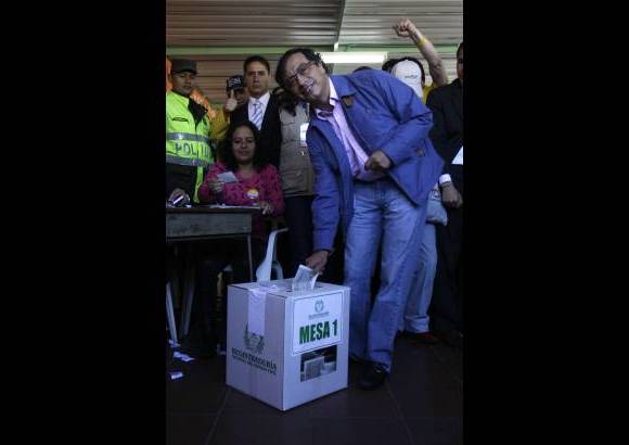 Colprensa - Petro votó en Bogotá.