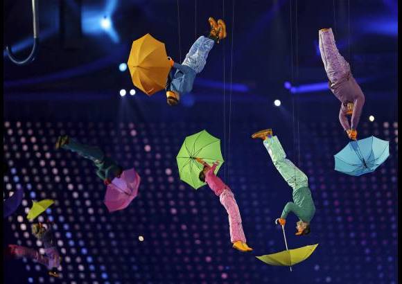 AP - El color fue protagonista en la fiesta de inauguración.