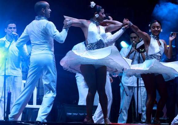 Manuel Saldarriaga - La rumba se prendi&#243; en la Feria de las Flores 2010.