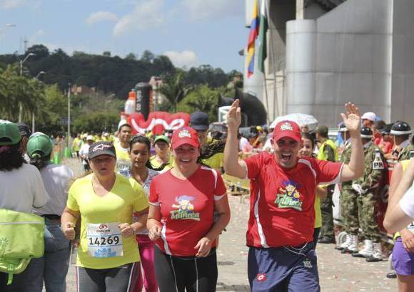 Esteban Jaramillo y Sebastián Salazar - Más de 10 mil competidores se dieron cita en esta histórica cita deportiva que se corría en las modalidades de 5, 10, 21 y 42 kilómetros.