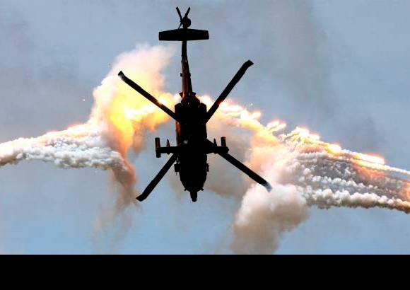 Hernán Vanegas - Colombia abrió sus fronteras a empresarios, pilotos, técnicos, industriales aeronáuticos, sector académico y al público en general para que apreciaran shows aero-acrobáticos, exhibición de aeronaves, equipos de aviación, aviónica, aeronáutica, comunicación satelital, radares y radioayudas de última generación.