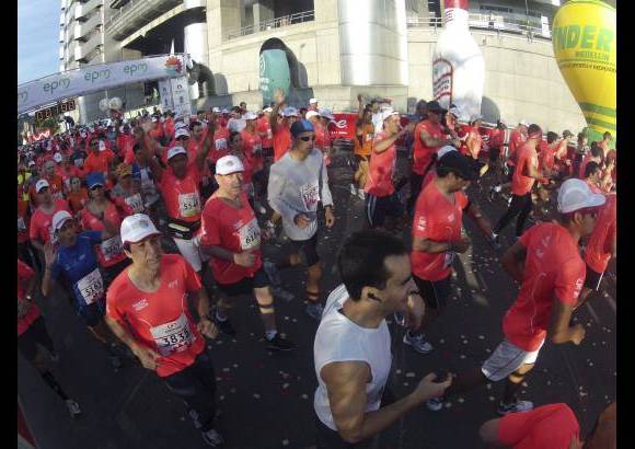 Esteban Jaramillo y Sebastián Salazar - Más de 10 mil competidores se dieron cita en esta histórica cita deportiva que se corría en las modalidades de 5, 10, 21 y 42 kilómetros.