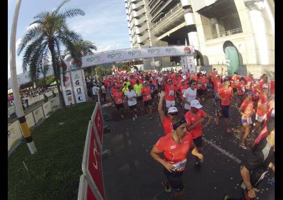 Esteban Jaramillo y Sebastián Salazar - Más de 10 mil competidores se dieron cita en esta histórica cita deportiva que se corría en las modalidades de 5, 10, 21 y 42 kilómetros.