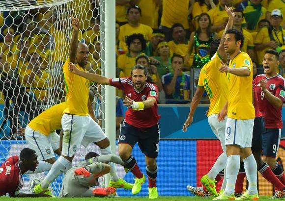- El gol que para unos fue y para otros no, de Yepes ante Brasil.