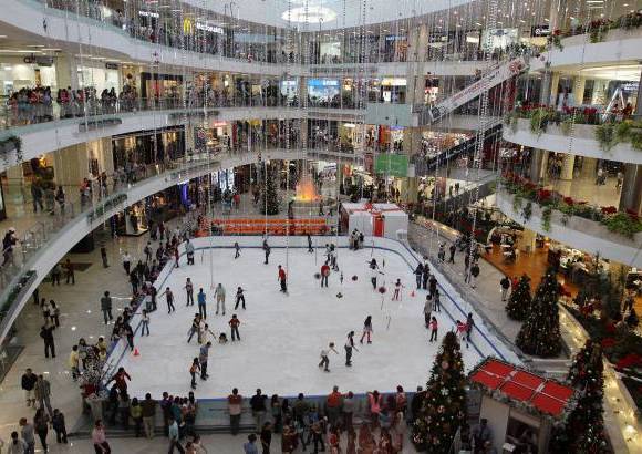R&#243;binson S&#225;enz - La plazoleta central del centro comercial Santaf&#233; fue el lugar escogido para instalar la pista.