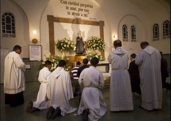 Edwin Bustamante - El 25 de abril de 2004 Juan Pablo II beatific&#243; a la Madre Laura. Nueve a&#241;os despu&#233;s, la llamamos Santa.