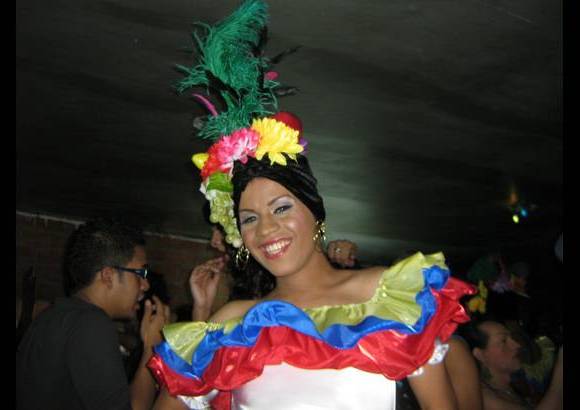 Carolina Calle Vallejo - Bryan vestido para el desfile de fantas&#237;a.