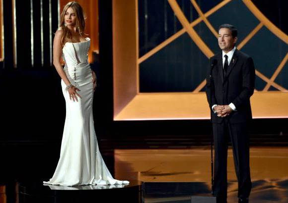 AFP - La actriz colombiana Sof&#237;a Vergara protagoniz&#243; el momento m&#225;s pol&#233;mico de la 66 edici&#243;n de la ceremonia de entrega de los Emmy.