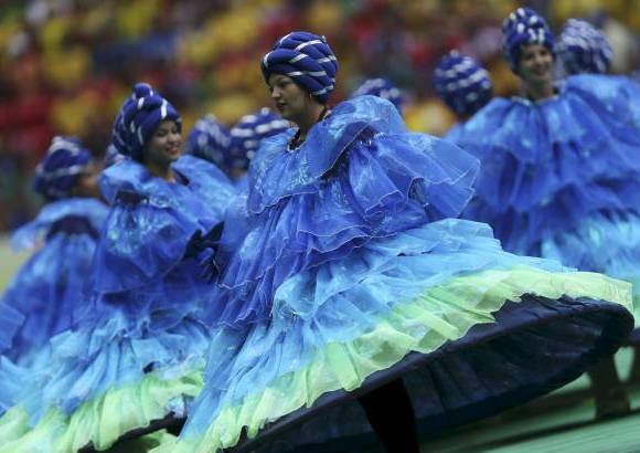 Reuters - El en acto de apertura de la cita futbolística se rindió homenaje a las ocho selecciones que hacen parte de la copa.