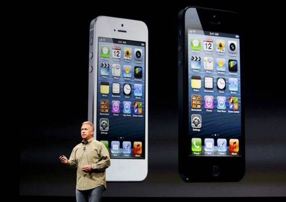 AP - El dispositivo, que se vender&#225; en colores blanco y negro y que podr&#225; conectar su popular sistema de video llamadas Facetime a trav&#233;s de la red de telefon&#237;a m&#243;vil, estar&#225; disponible en 100 pa&#237;ses para fines de a&#241;o.
