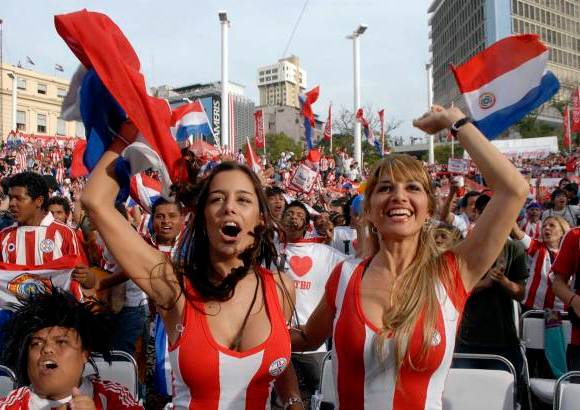 Reuters - Desde Asunción los hinchas paraguayos no perdieron ningún detalle de la actuación de su selección.