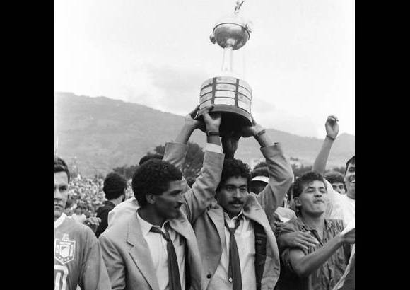 - En el Atanasio Girardot los verdes volvieron a gritar campeones y dieron de nuevo la vuelta olímpica.