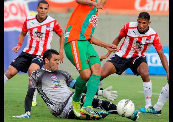Julio C&#233;sar Herrera - Envigado super&#243; por 2-0 a Junior.