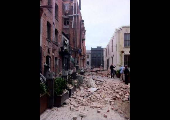 Reuters - En septiembre pasado, un sismo de 7,2 grados golpe&#243; Christchurch y caus&#243; decenas de heridos e importantes da&#241;os en infraestructuras p&#250;blicas y edificios en el sur del pa&#237;s.
