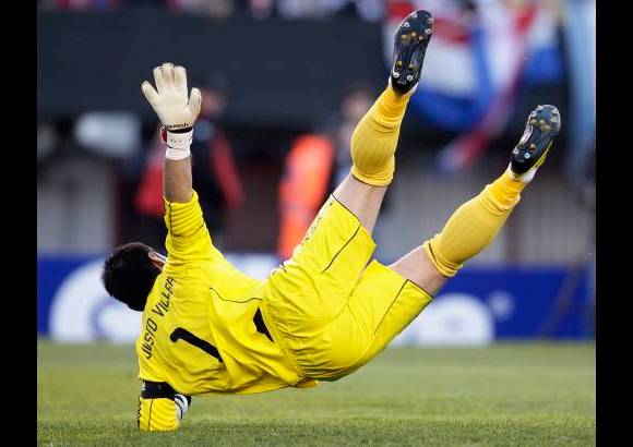 Reuters - Justo Villar, la gran figura de Paraguay, fue elegido como el mejor portero de la Copa América 2011.