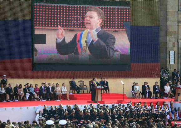 Reuters - El Presidente Santos prometi&#243; unidad y progreso durante su gobierno.