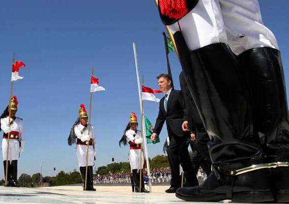 AP - Tras la ceremonia, Lula y Santos iniciaron una reunión privada.