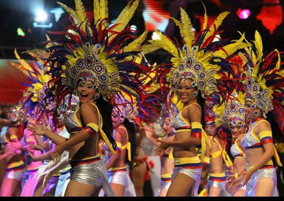 Colprensa - Con una ocupaci&#243;n hotelera superior al 90 por ciento la arenosa est&#225; lista para vivir y gozar el Carnaval.