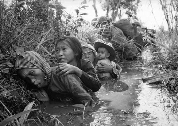 AP - Muchos vietnamitas a&#250;n recuerdan la contienda, pero cada vez son menos, y un gran n&#250;mero de j&#243;venes centra sus pensamientos en un buen trabajo.
