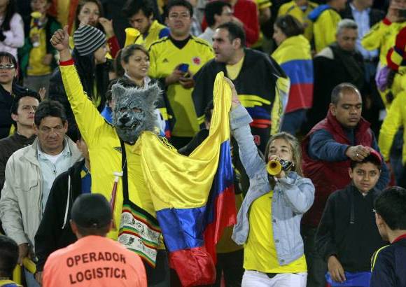 Colprensa - Fiesta en las tribunas de El Camp&#237;n.