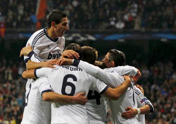 REUTERS - El Real Madrid dej&#243; pr&#225;cticamente sellado el pase a su tercera semifinal consecutiva en la Liga de Campeones.