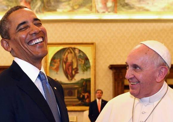 Reuters - "Su santidad es quizá el único en el mundo que debe sufrir un protocolo peor que el mío". Así se despidió el presidente de Estados Unidos, Barack Obama, del papa Francisco, arrancándole una de las sonrisas que rompieron una reunión que había empezado marcada por la seriedad.