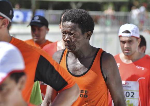 Esteban Jaramillo y Sebasti&#225;n Salazar - M&#225;s de 10 mil competidores se dieron cita en esta hist&#243;rica cita deportiva que se corr&#237;a en las modalidades de 5, 10, 21 y 42 kil&#243;metros.