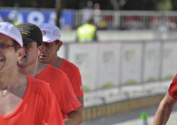 Esteban Jaramillo y Sebasti&#225;n Salazar - M&#225;s de 10 mil competidores se dieron cita en esta hist&#243;rica cita deportiva que se corr&#237;a en las modalidades de 5, 10, 21 y 42 kil&#243;metros.