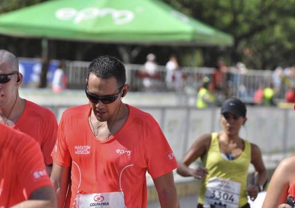 Esteban Jaramillo y Sebasti&#225;n Salazar - M&#225;s de 10 mil competidores se dieron cita en esta hist&#243;rica cita deportiva que se corr&#237;a en las modalidades de 5, 10, 21 y 42 kil&#243;metros.