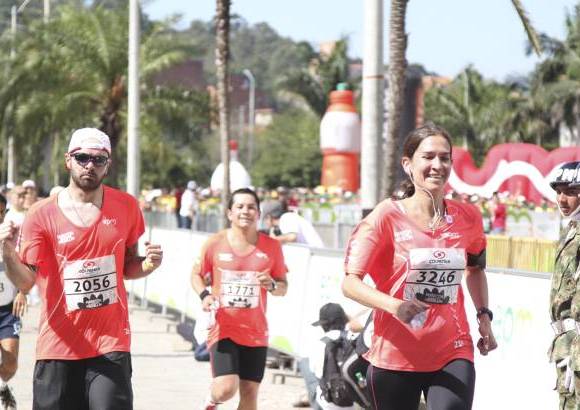 Esteban Jaramillo y Sebasti&#225;n Salazar - M&#225;s de 10 mil competidores se dieron cita en esta hist&#243;rica cita deportiva que se corr&#237;a en las modalidades de 5, 10, 21 y 42 kil&#243;metros.