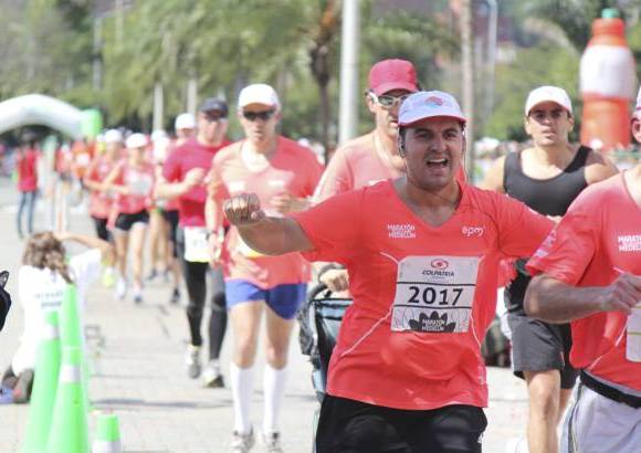 Esteban Jaramillo y Sebasti&#225;n Salazar - M&#225;s de 10 mil competidores se dieron cita en esta hist&#243;rica cita deportiva que se corr&#237;a en las modalidades de 5, 10, 21 y 42 kil&#243;metros.