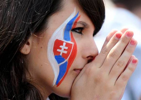 Reuters - La tristeza de los seguidores de Eslovaquia por la derrota.