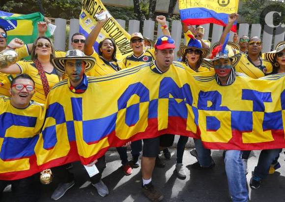 FOTO JUAN ANTONIO S&#193;NCHEZ, ENVIADO ESPECIAL A BRASIL - Los aficionados que viajaron a territorio carioca para presenciar los partidos de la Selecci&#243;n hicieron sentir al equipo como en el Metropolitano, un gesto que Colombia respondi&#243; con tres goles.