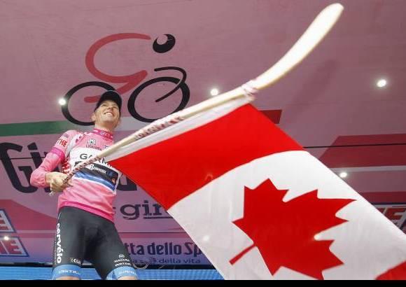 Reuters - Hesjedal comenz&#243; en el sitio 21, 31 segundos atr&#225;s de Rodr&#237;guez, pero complet&#243; la carrera individual de 28,2 kil&#243;metros en 34 minutos y 15 segundos para concluir la competencia en un tiempo total de 91 horas, 39 minutos y 2 segundos.