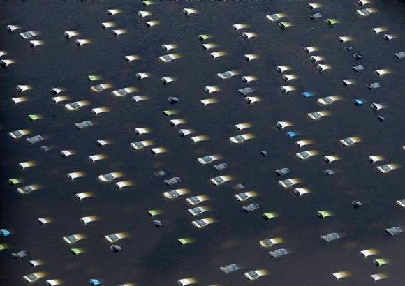 AP - Las autoridades sit&#250;an en 533 el n&#250;mero de muertos causados por las inundaciones y en 2,9 millones las personas damnificadas.