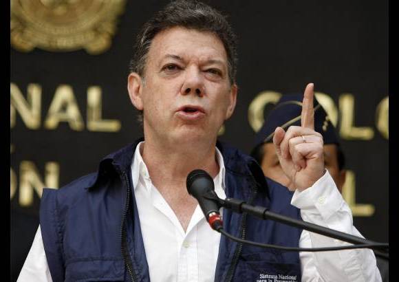 Colprensa - El mandatario Juan Manuel Santos dijo que se entregar&#225; una recompensa de cinco mil millones de pesos por la muerte de alias Cuchillo.