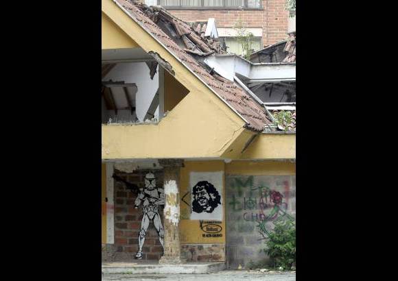 Jaime P&#233;rez - Esta es la vivienda que figura a nombre del exportero Ren&#233; Higuita. El predio, que se encuentra en proceso de extinci&#243;n de dominio, est&#225; abandonado desde hace varios a&#241;os. Esto se ha convertido en un problema permanente para los vecinos.